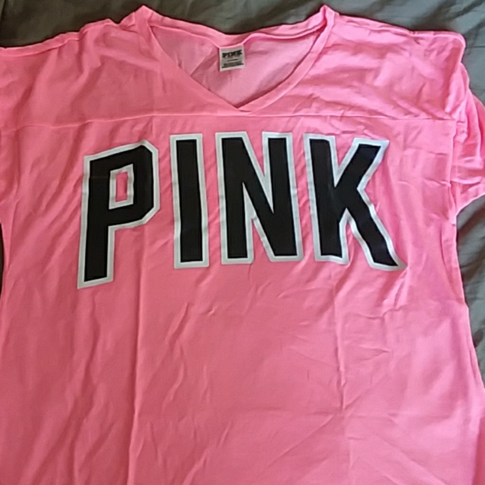 Pink boyfriend t-shirt v neck